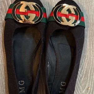 GG Style Black Flats with Gold Accent